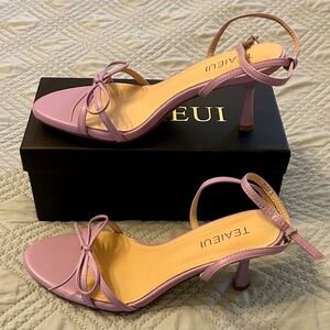 NEW! TEAIEUI Women’s Lavender Kitten Heel Ankle Strap Sandals, Size 7